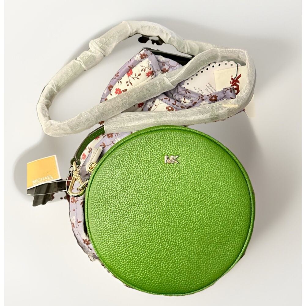 Michael Kors Crossbody Canteen Circle True Green Great Summer Color Tassel NWT